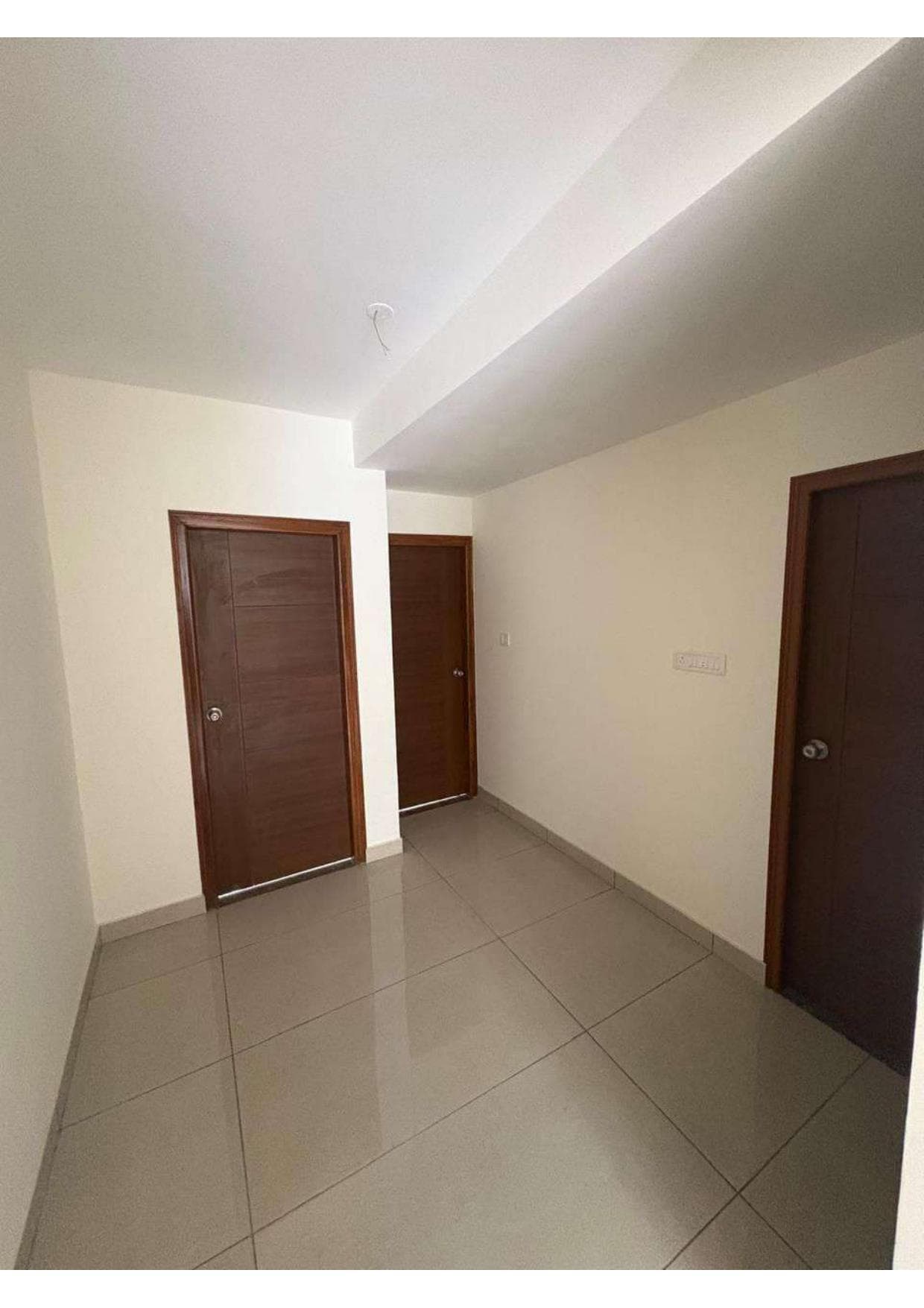 Central Bedroom Corridor